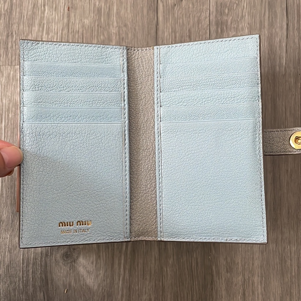 SOLD!! Miu Miu wallet - Picture 3 of 17